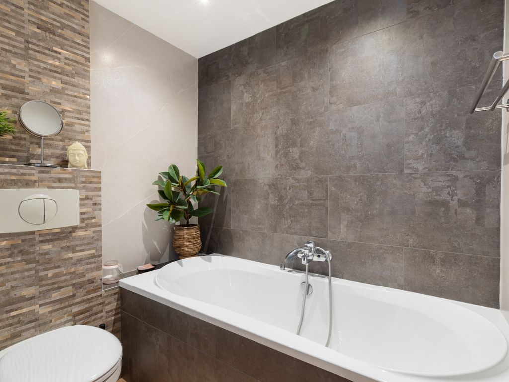 Sagiusstraat 72, Pernis