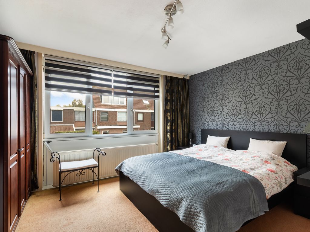 Sagiusstraat 72, Pernis