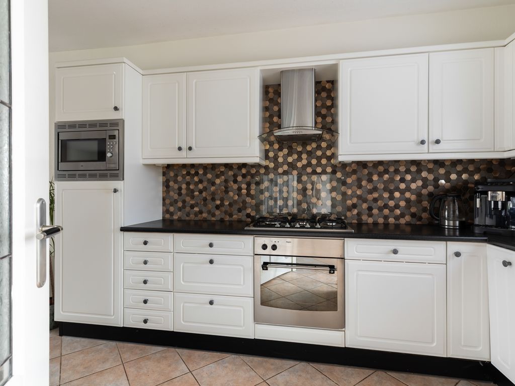 Sagiusstraat 72, Pernis