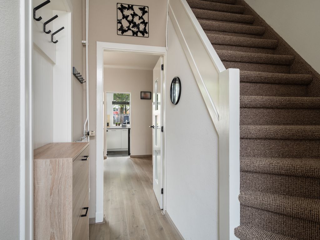 Vrijlandtstraat 64, Pernis