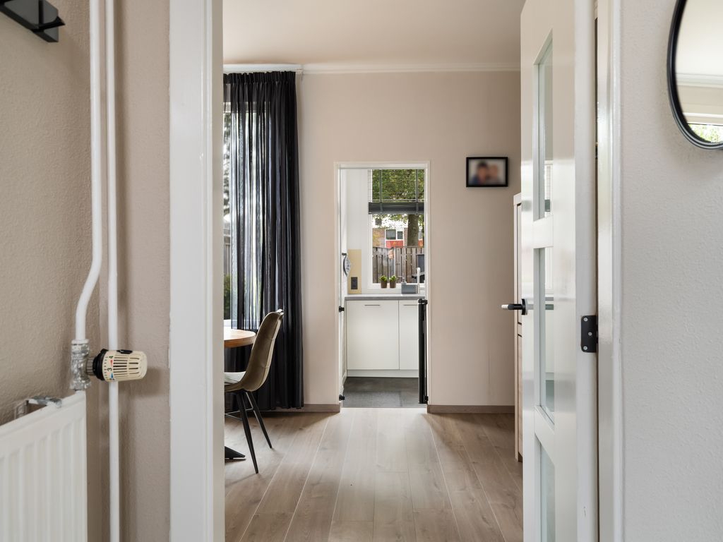 Vrijlandtstraat 64, Pernis