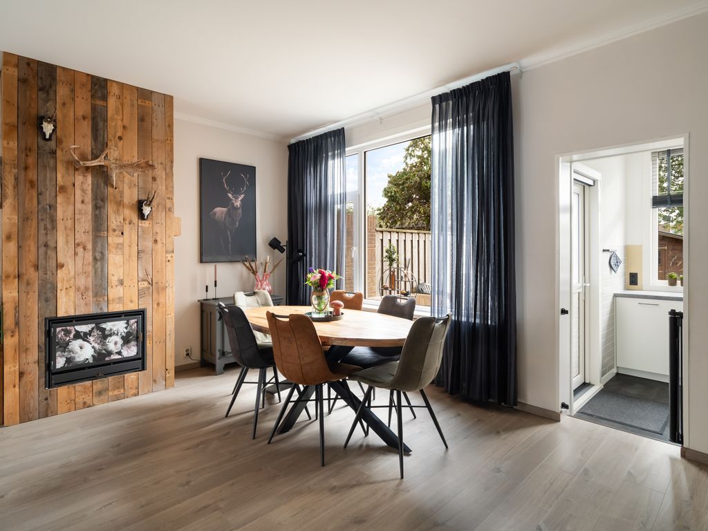 Vrijlandtstraat 64, Pernis