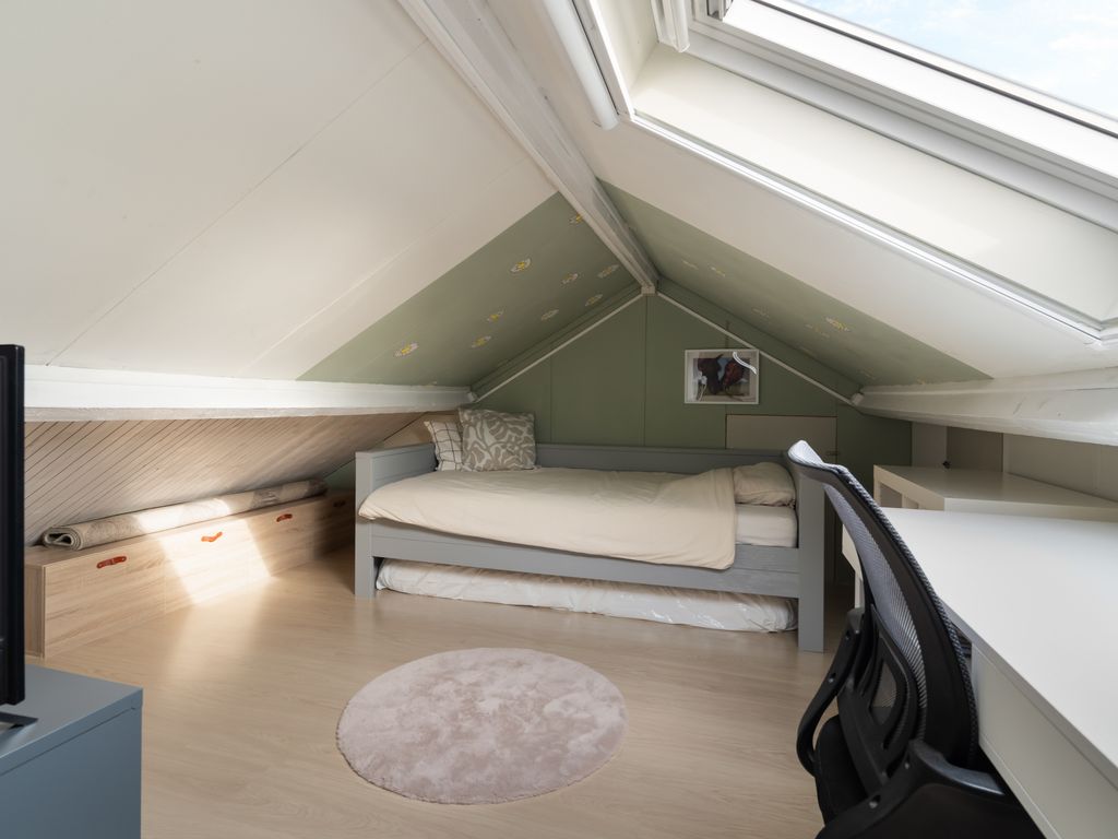 Vrijlandtstraat 64, Pernis