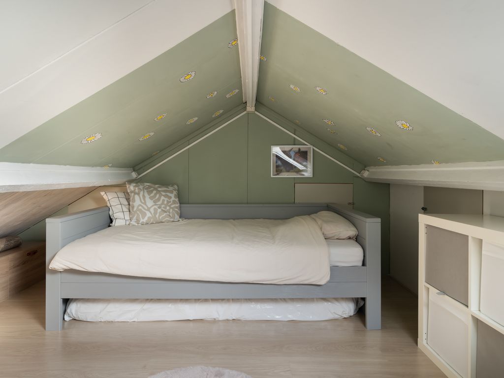 Vrijlandtstraat 64, Pernis