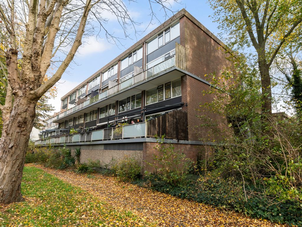 Kardoenhof 57, Hoogvliet