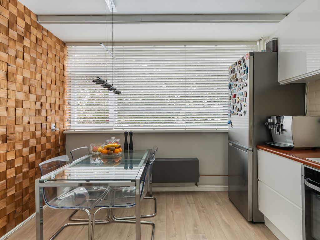 Kardoenhof 57, Hoogvliet