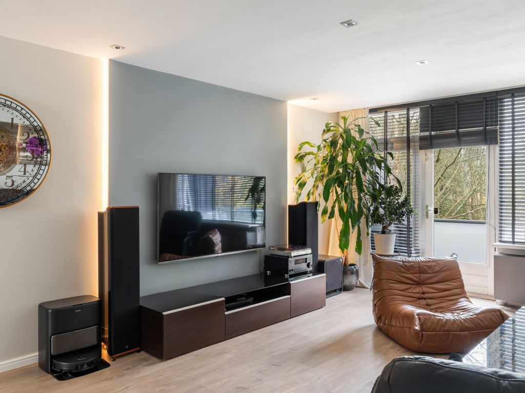 Kardoenhof 57, Hoogvliet