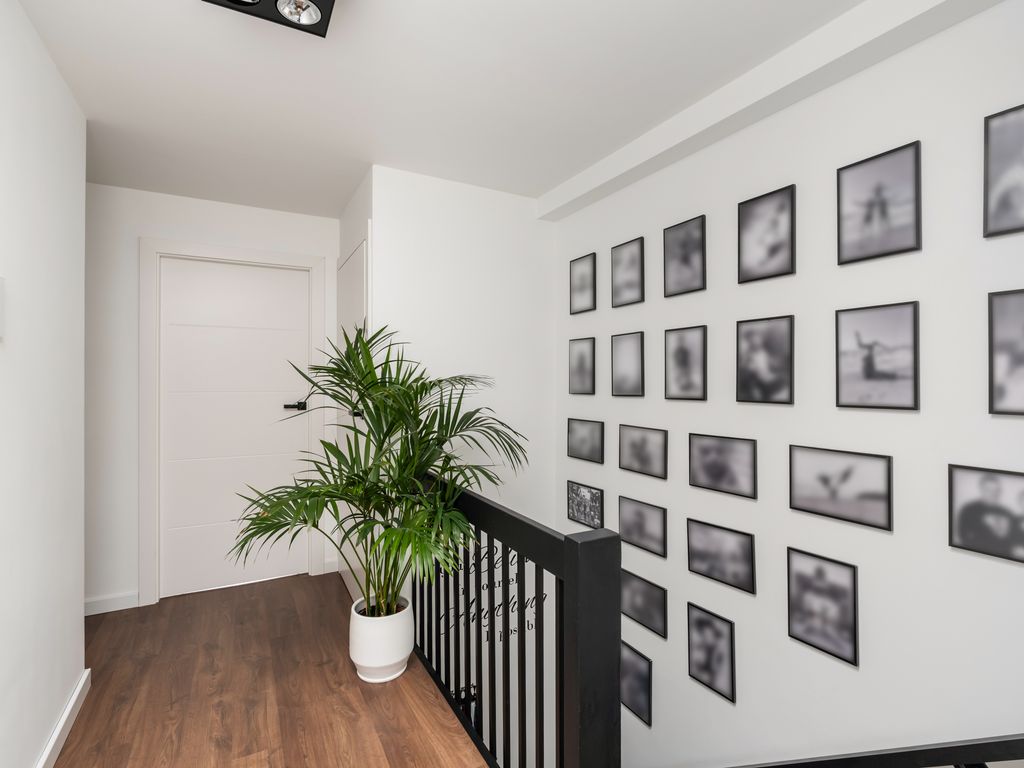 Kardoenhof 57, Hoogvliet