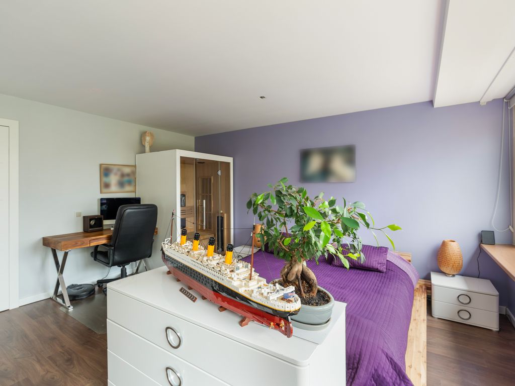 Kardoenhof 57, Hoogvliet