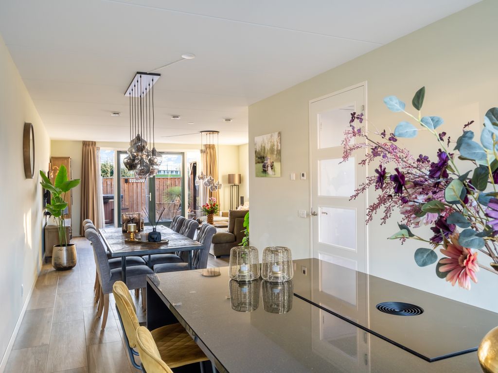 Vermaetweg 81, Pernis