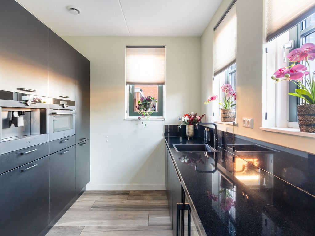 Vermaetweg 81, Pernis