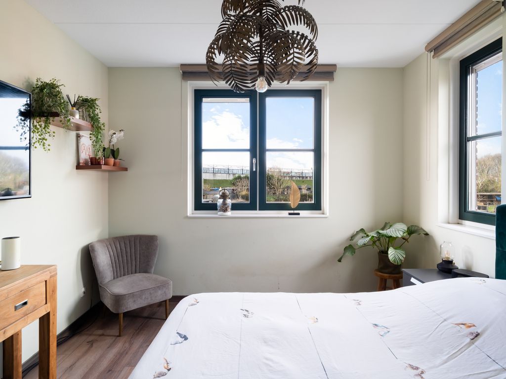 Vermaetweg 81, Pernis