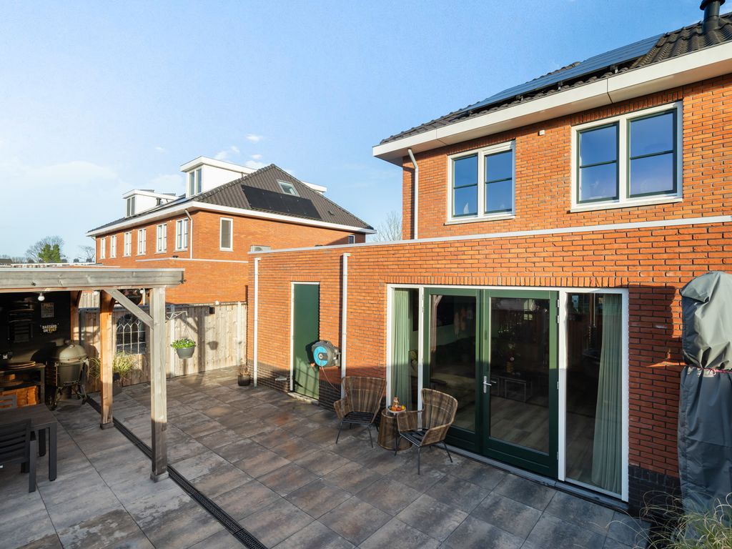 Vermaetweg 81, Pernis