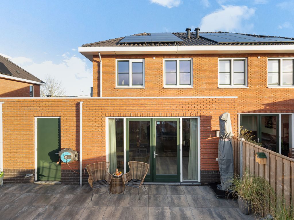 Vermaetweg 81, Pernis