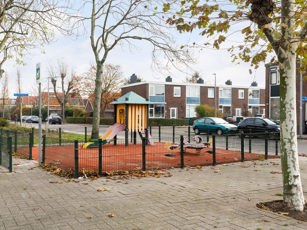 Cornelis van Dijckstraat 24, Pernis