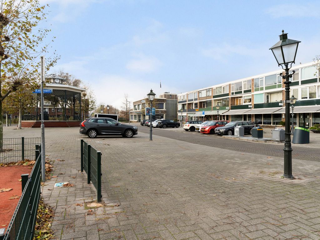 Cornelis van Dijckstraat 24, Pernis