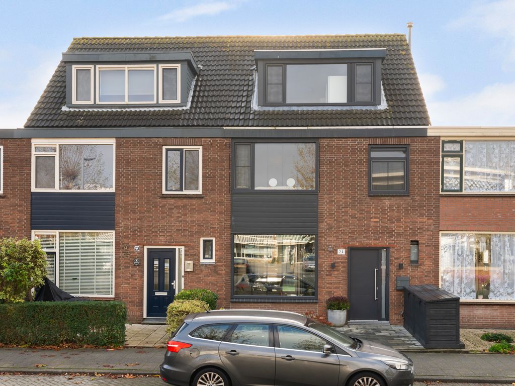 Cornelis van Dijckstraat 24, Pernis