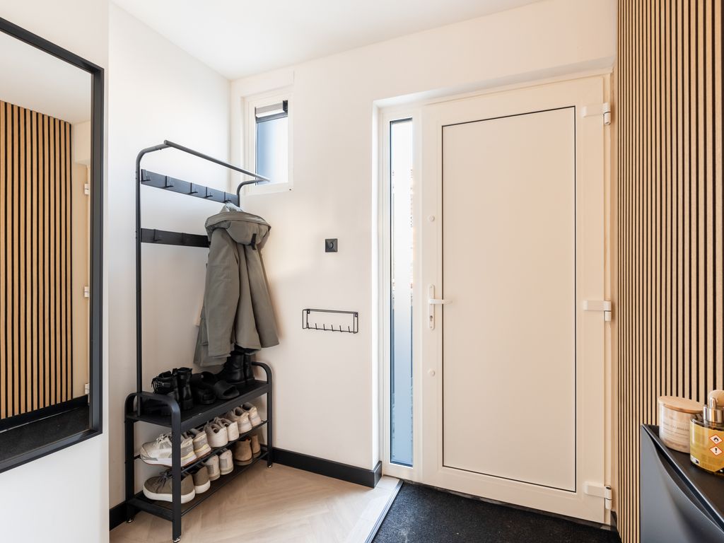 Cornelis van Dijckstraat 24, Pernis