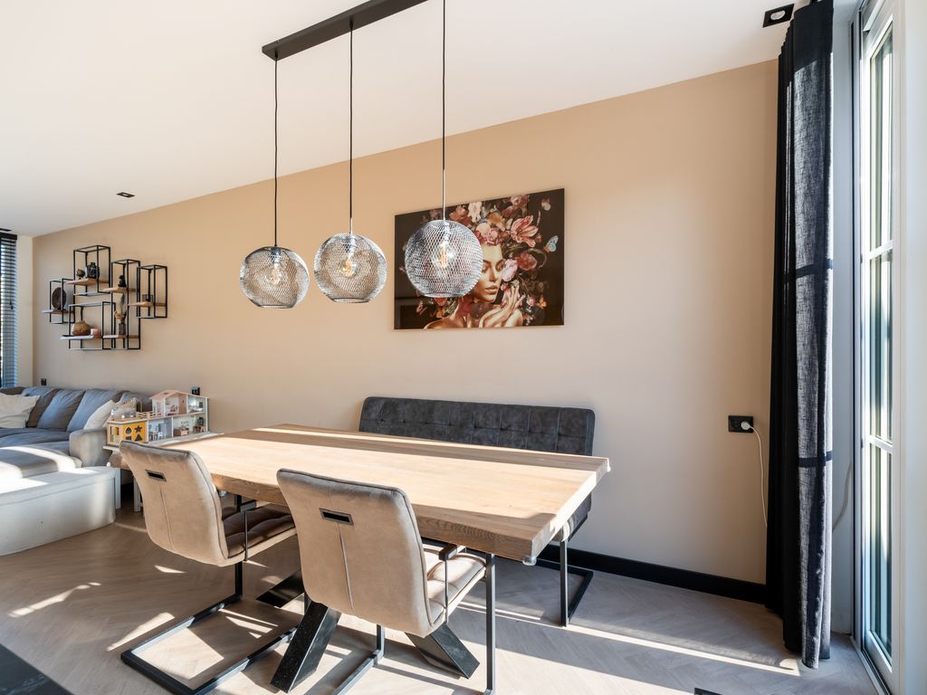 Cornelis van Dijckstraat 24, Pernis