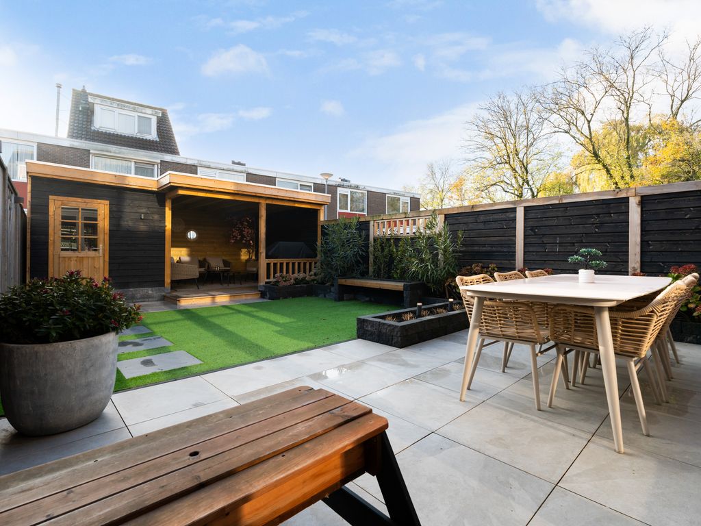 Cornelis van Dijckstraat 24, Pernis