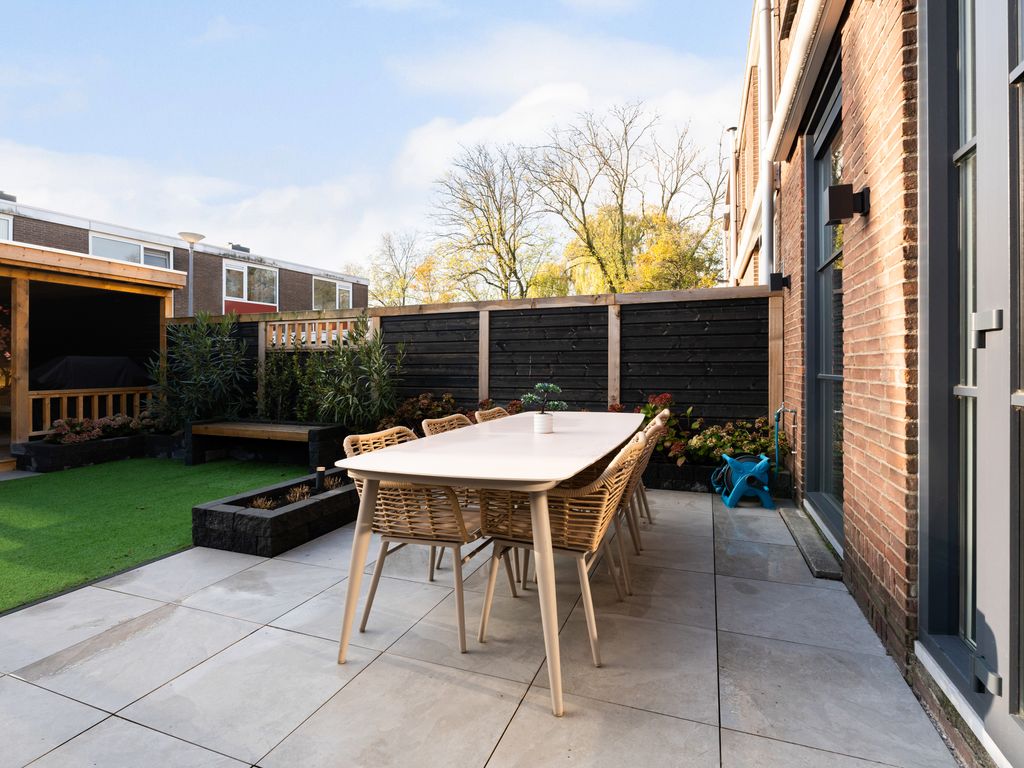 Cornelis van Dijckstraat 24, Pernis