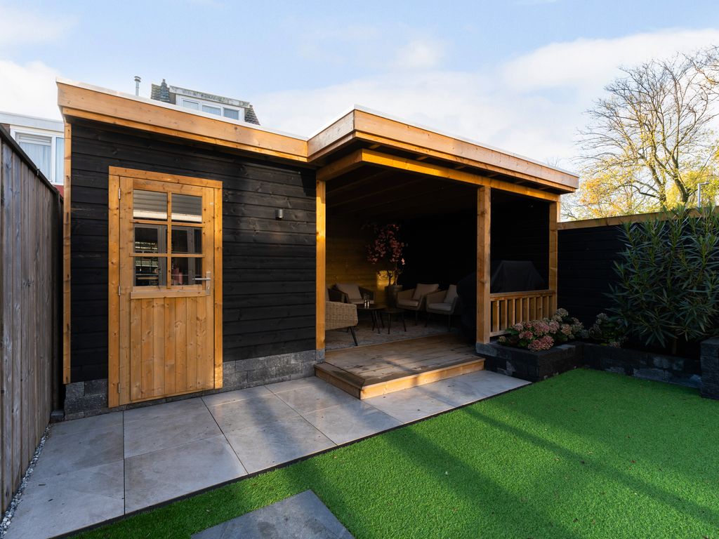 Cornelis van Dijckstraat 24, Pernis