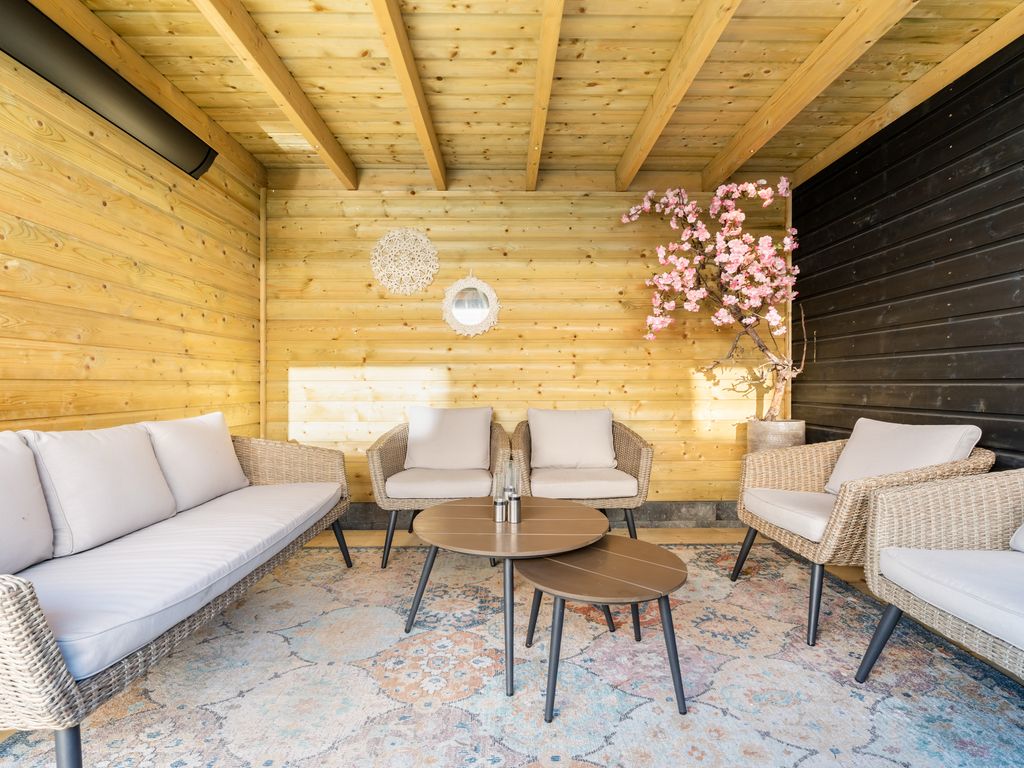 Cornelis van Dijckstraat 24, Pernis