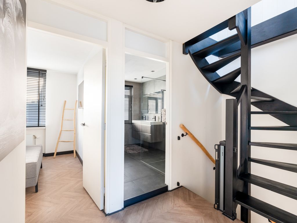 Cornelis van Dijckstraat 24, Pernis