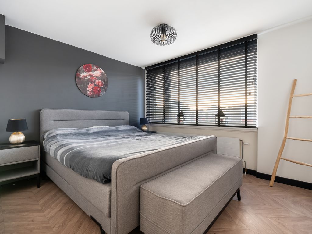 Cornelis van Dijckstraat 24, Pernis