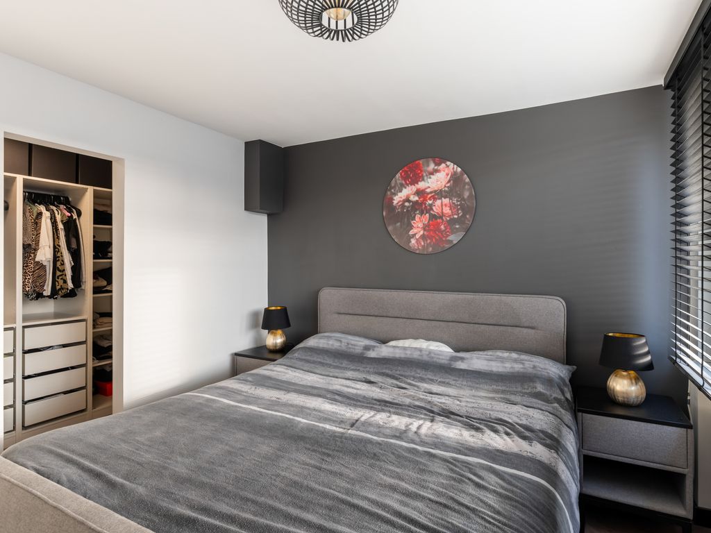 Cornelis van Dijckstraat 24, Pernis