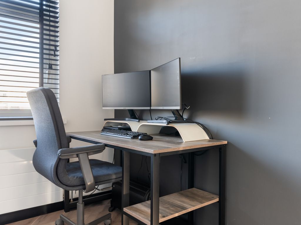 Cornelis van Dijckstraat 24, Pernis