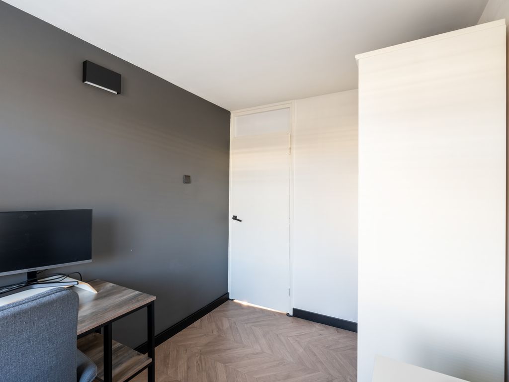 Cornelis van Dijckstraat 24, Pernis