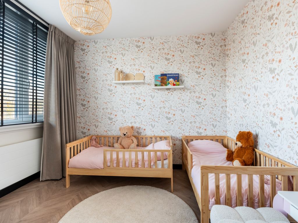 Cornelis van Dijckstraat 24, Pernis