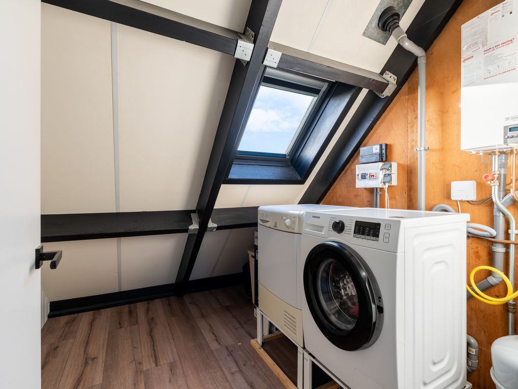 Cornelis van Dijckstraat 24, Pernis