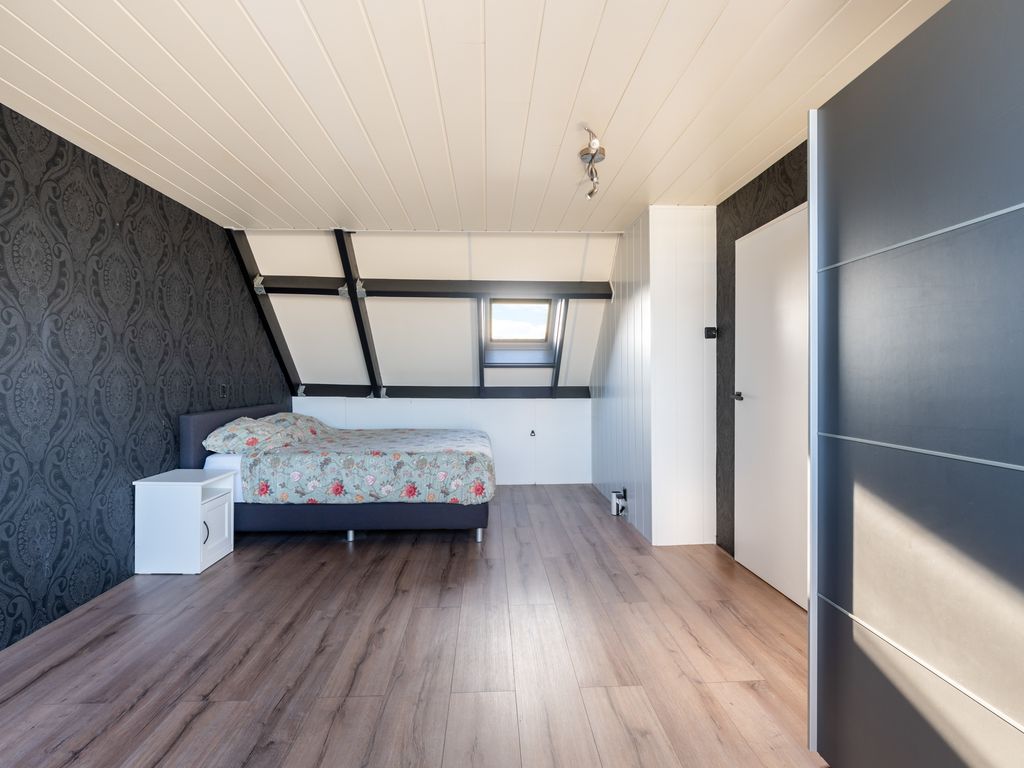 Cornelis van Dijckstraat 24, Pernis