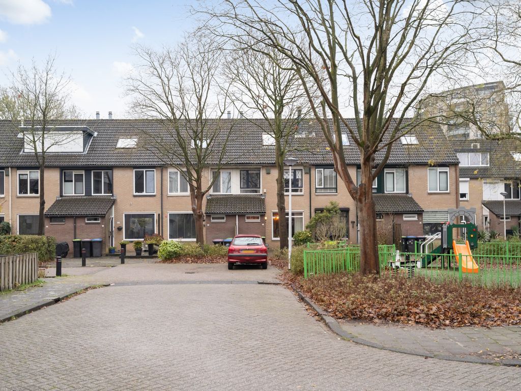 Paradijsvogelhoek 30, Spijkenisse