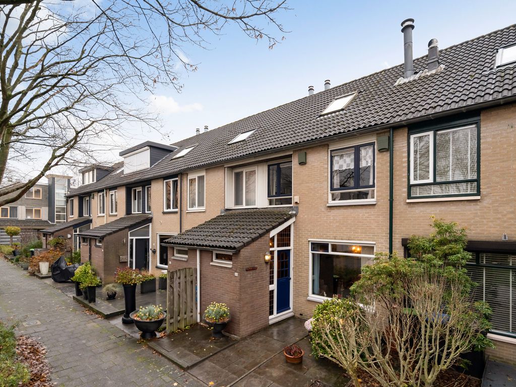 Paradijsvogelhoek 30, Spijkenisse