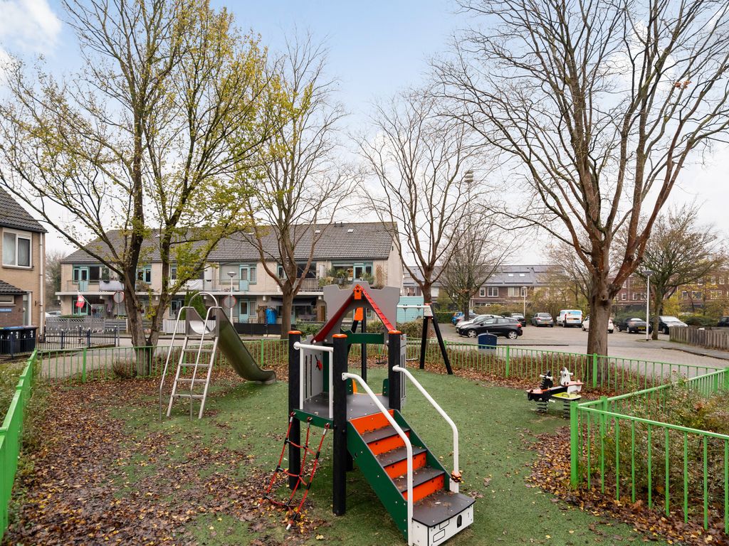 Paradijsvogelhoek 30, Spijkenisse