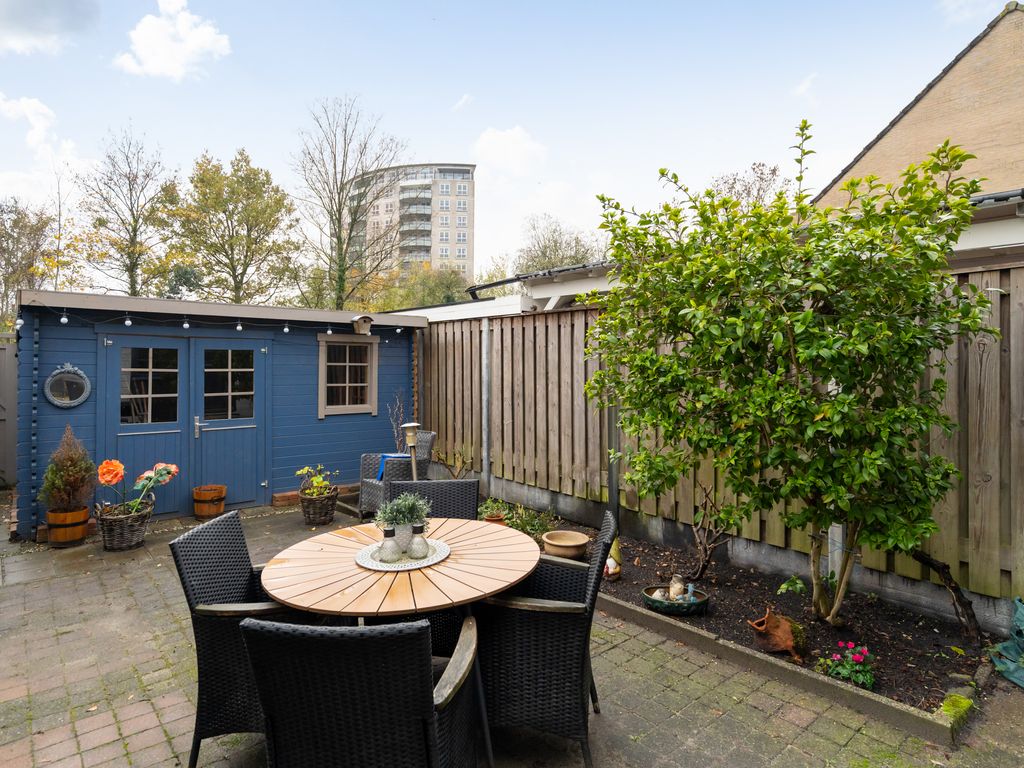 Paradijsvogelhoek 30, Spijkenisse