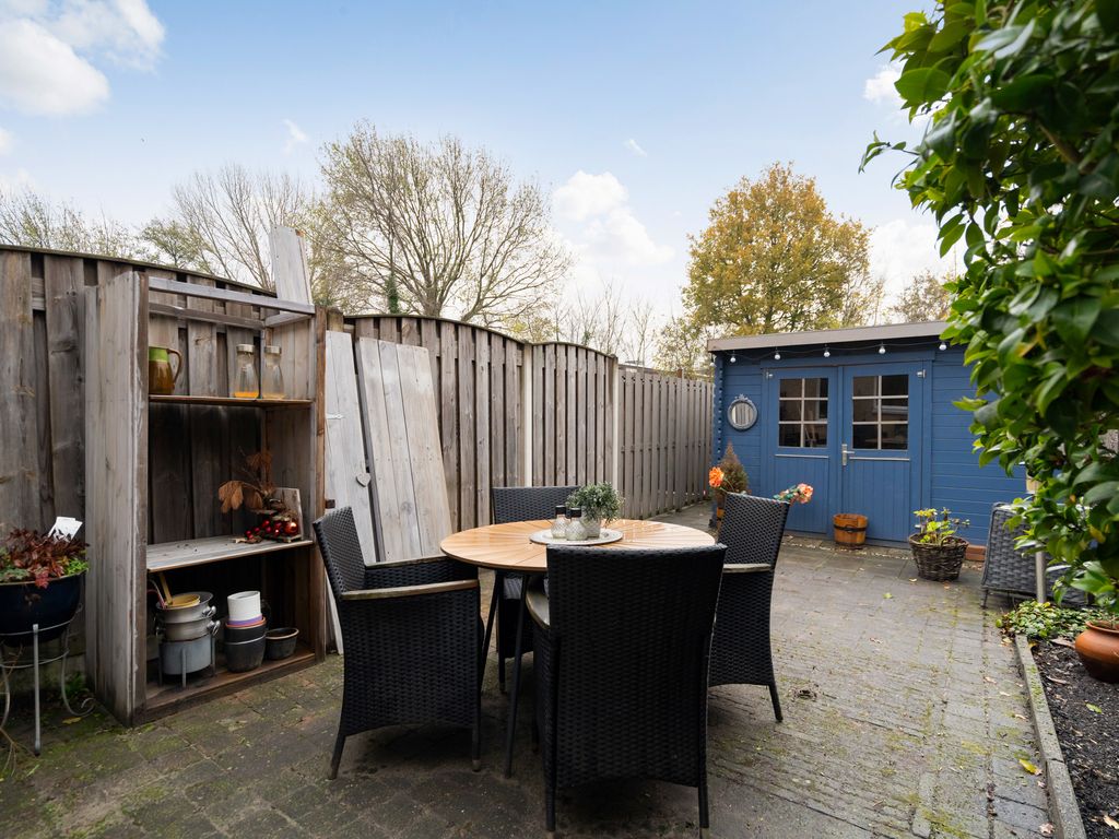 Paradijsvogelhoek 30, Spijkenisse