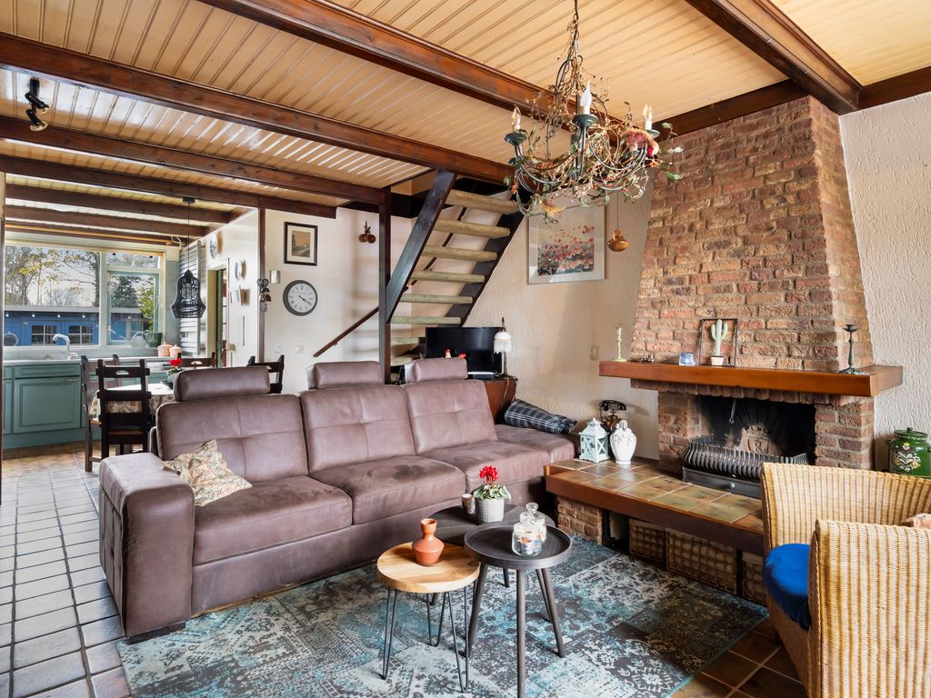 Paradijsvogelhoek 30, Spijkenisse