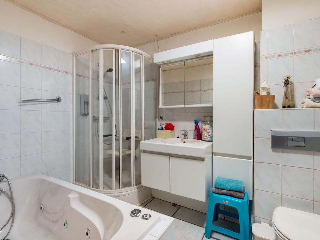 Paradijsvogelhoek 30, Spijkenisse