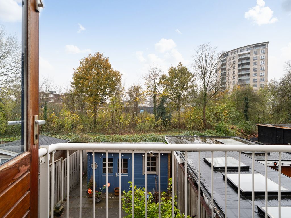 Paradijsvogelhoek 30, Spijkenisse