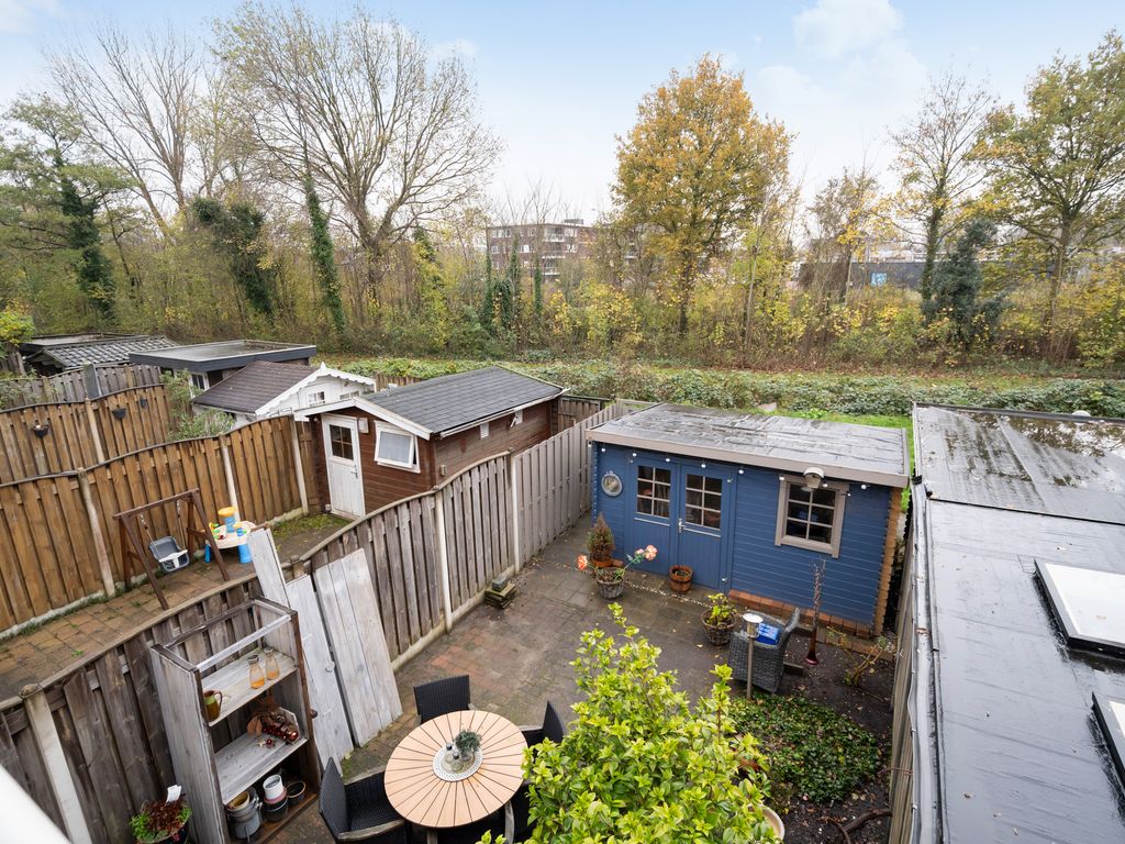 Paradijsvogelhoek 30, Spijkenisse