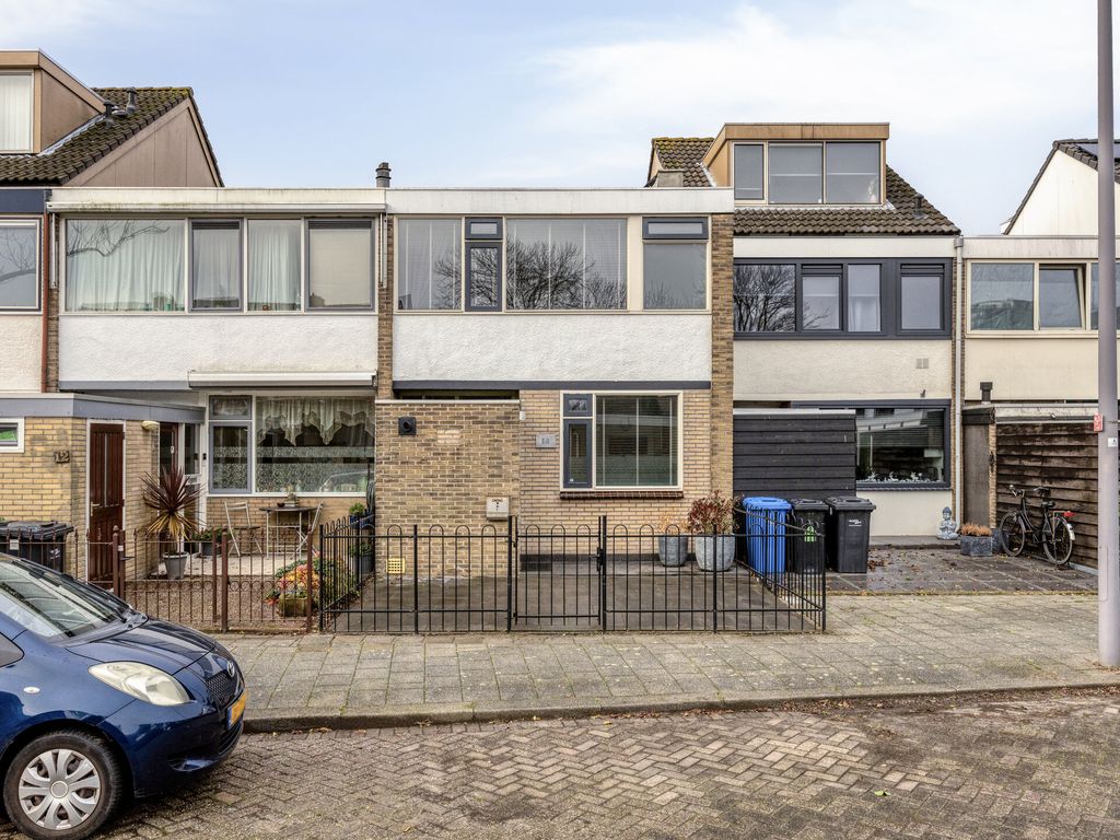 Madroelstraat 14, Pernis