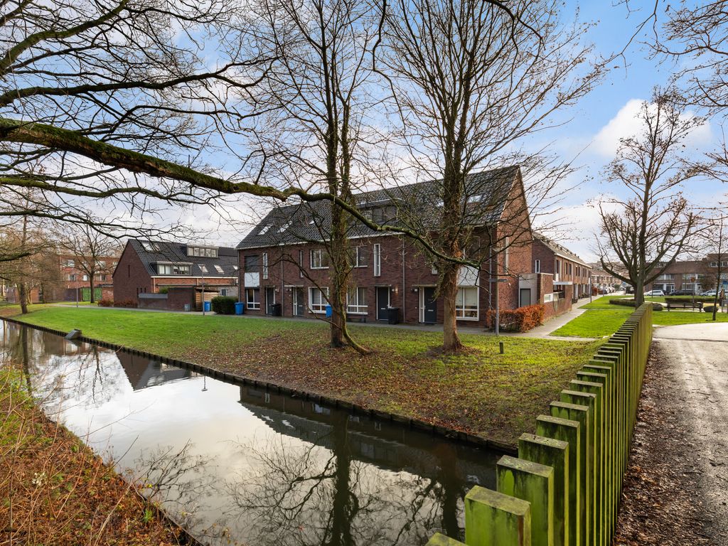 Langebakkersoord 40, Hoogvliet
