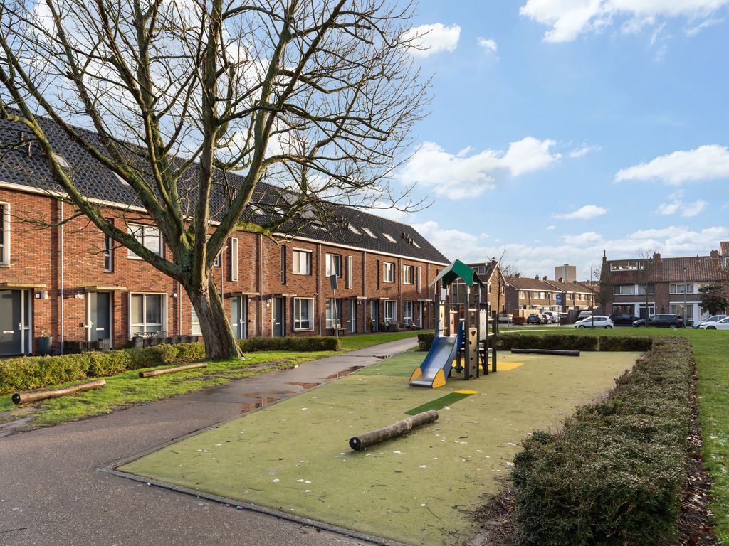 Langebakkersoord 40, Hoogvliet