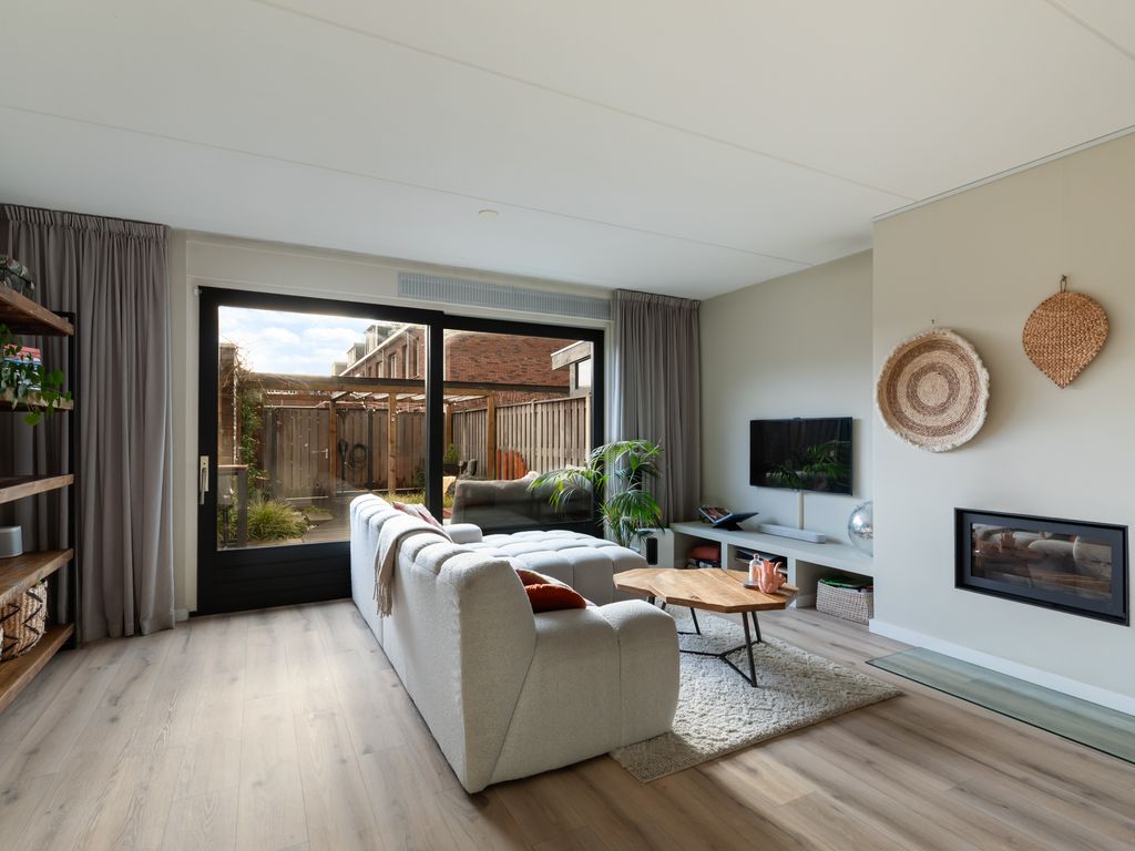 Langebakkersoord 40, Hoogvliet