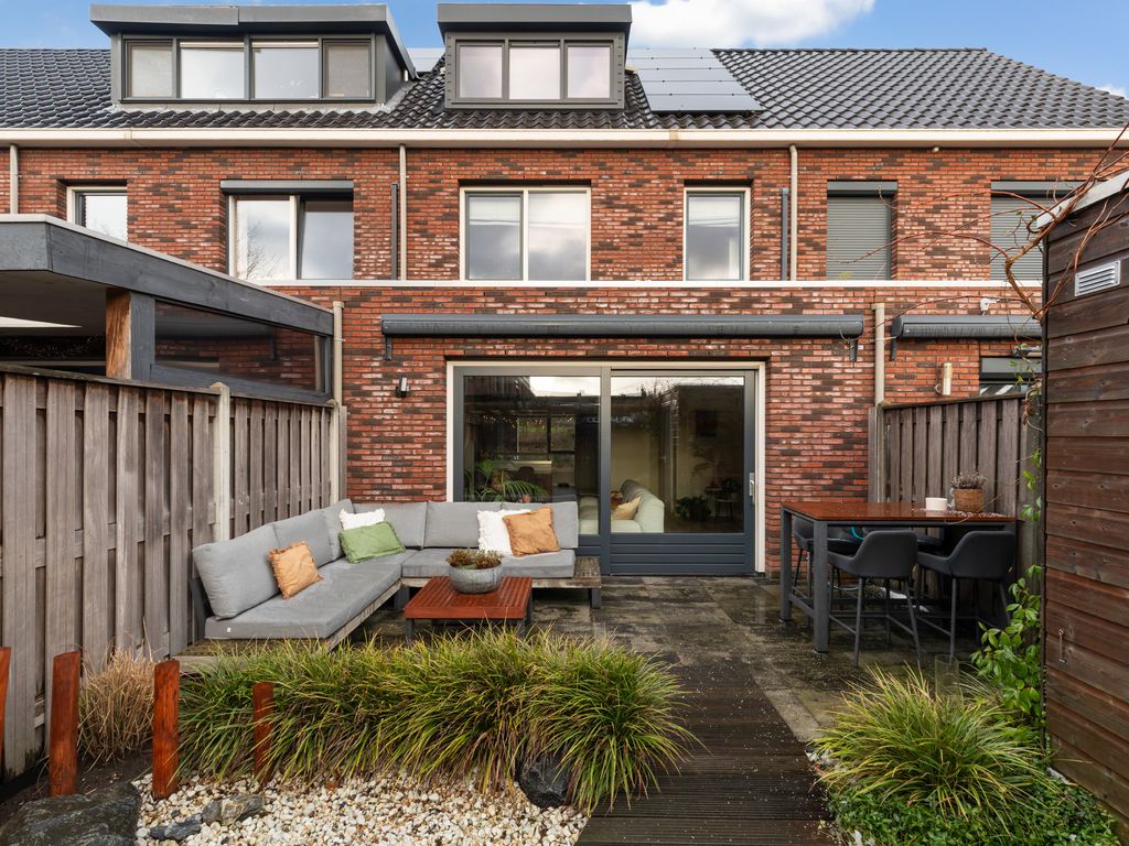 Langebakkersoord 40, Hoogvliet