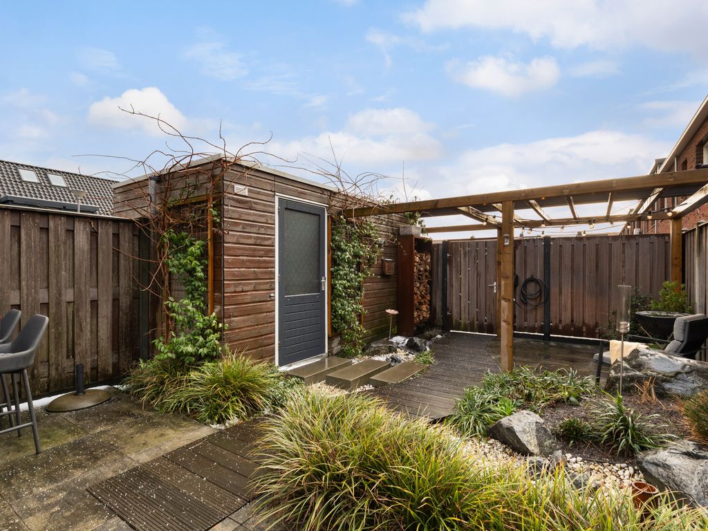 Langebakkersoord 40, Hoogvliet